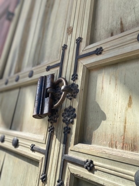 cadenas ancien porte du palais